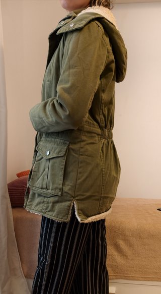 Parka verde con borreguito Talla S