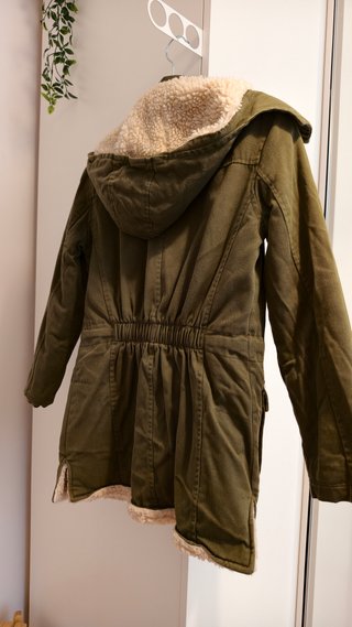Parka verde con borreguito Talla S