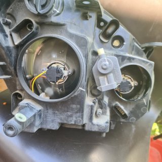 Faro Nissan qashqai