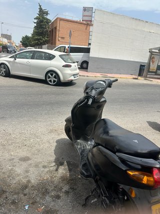 Piaggio Fly 50 Negra