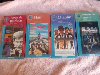 4 Cintas VHS Precintadas: Wargames, Chaplin, Hair