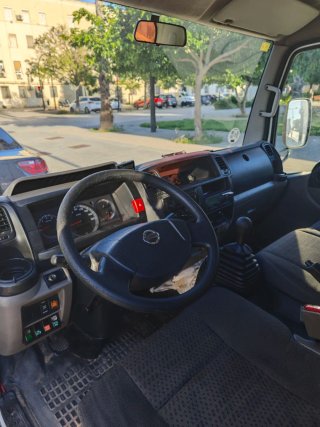Nissan Cabstar 2007