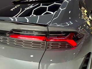 Lamborghini URUS SE 800cv
