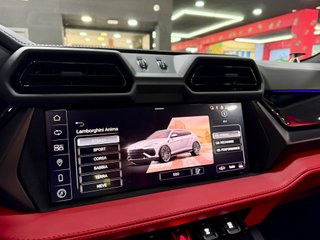 Lamborghini URUS SE 800cv