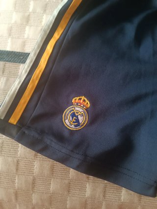 Equipación Real Madrid Infantil. No es original.