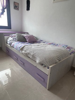 Dormitorio completo: armario,cama,escritorio.