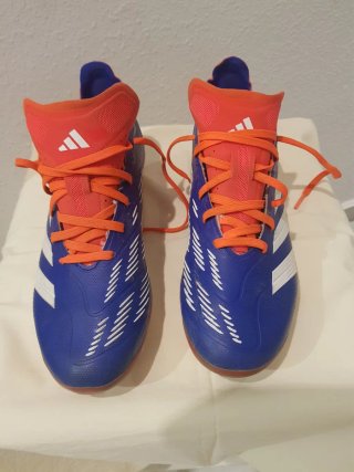 Zapatillas Adidas Futbol. Buen estado. Azul Naranj