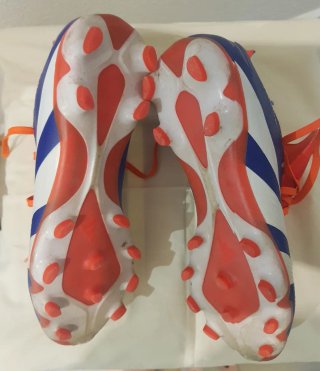 Zapatillas Adidas Futbol. Buen estado. Azul Naranj