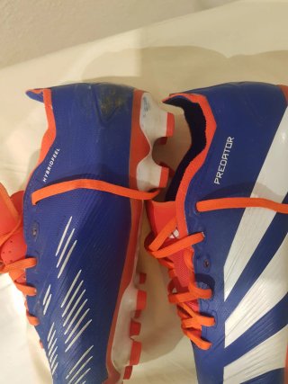 Zapatillas Adidas Futbol. Buen estado. Azul Naranj