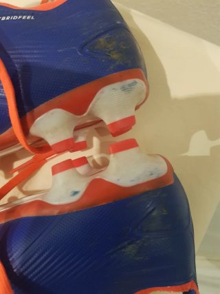 Zapatillas Adidas Futbol. Buen estado. Azul Naranj