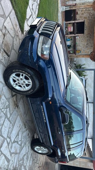 Jeep Cherokee 2004