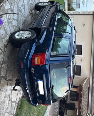 Jeep Cherokee 2004