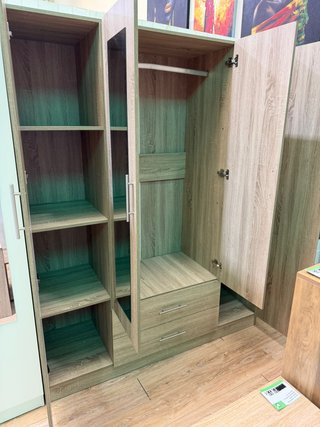 Armario 4 puertas madera oferta