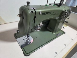 Máquina de coser Refrey 427