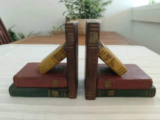 Posalibros de madera estilo libro
