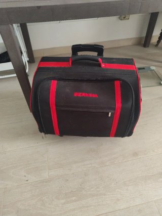 Máquina de coser Bernina 330