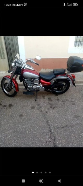 Daelim Daystar 125cc Moto Cruiser Roja/Plata