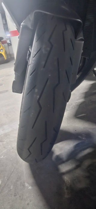 Neumático Pirelli Diablo Rosso 4