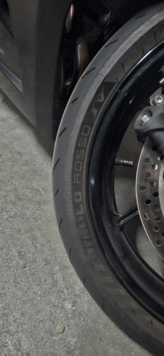 Neumático Pirelli Diablo Rosso 4
