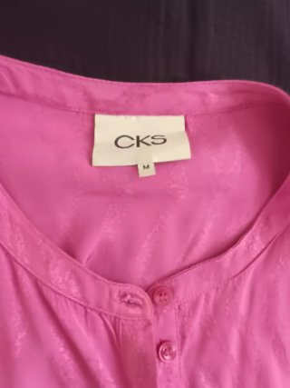 Pack 4 prendas.Dos camisas.Vestido y Pantalón.