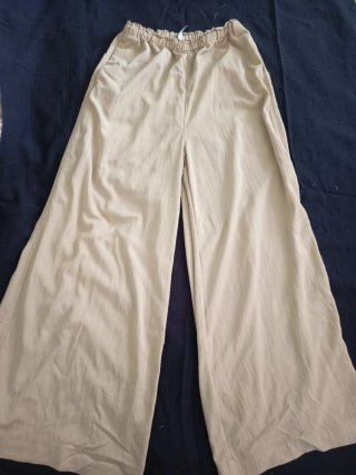 Pack 4 prendas.Dos camisas.Vestido y Pantalón.