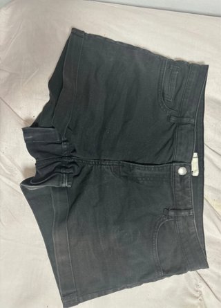 Pantalón corto vaquero negro