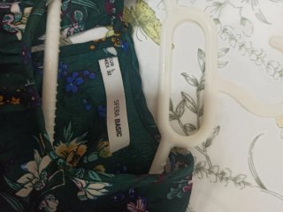 Camisa verde con estampado floral