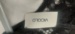 Top de encaje negro