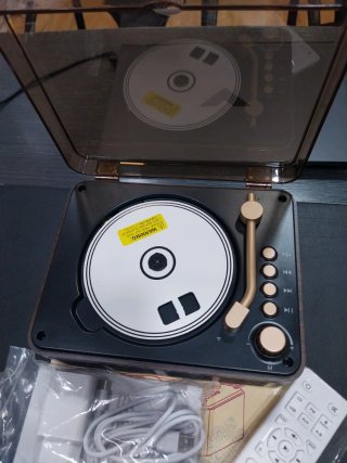Reproductor CD Retro Beige y Rojo