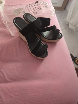 Sandalias cuña negras mujer