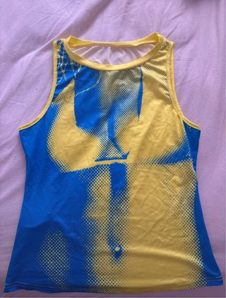 Top Nike Estampado Azul y Amarillo