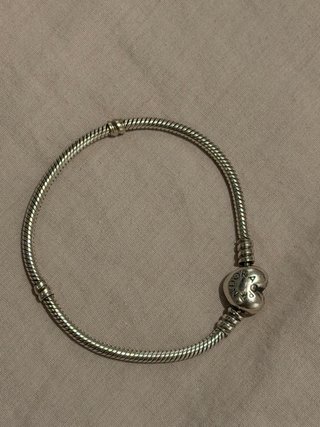 Pulsera Pandora con cierre de Corazón
