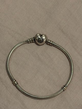 Pulsera Pandora con cierre de Corazón