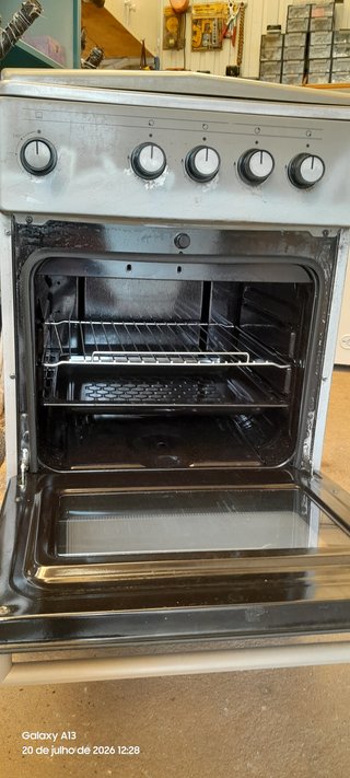 Fogão a Gás Kunft 4 Bocas com Forno