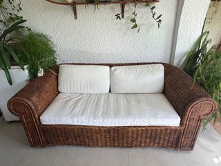 Sofá de mimbre para terraza