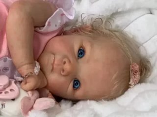 Bebe reborn niña nuevo