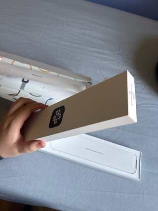 Caja Apple Watch SE