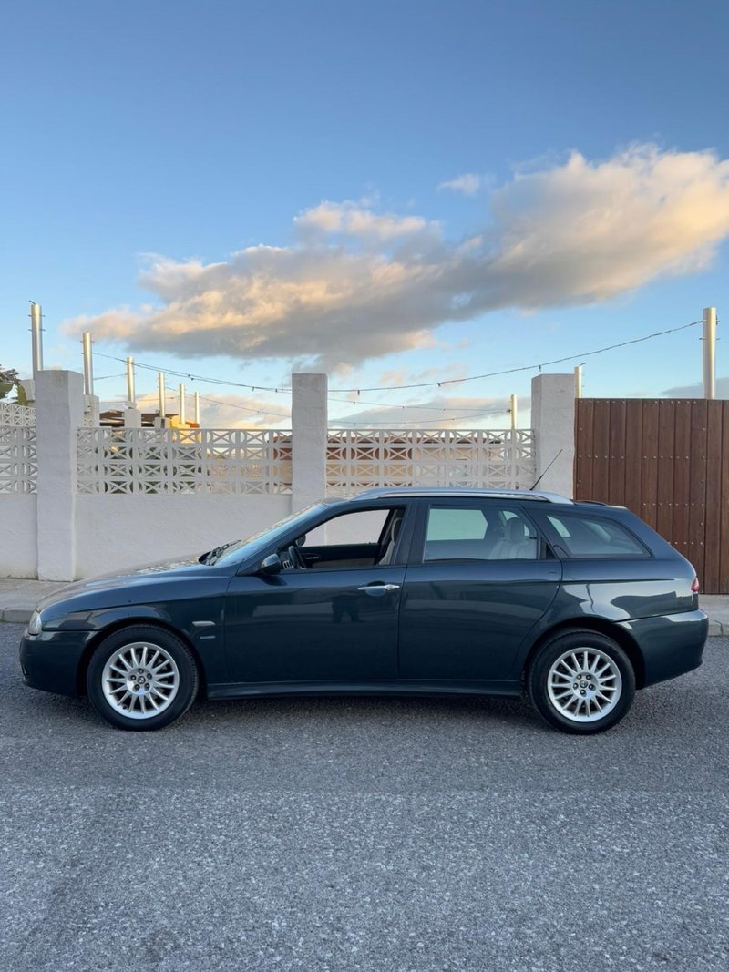 Alfa Romeo 156 2004 - foto 1