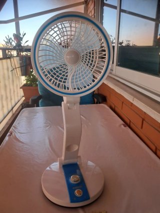 Ventilador Plegable a bateria  Multifunción KENT