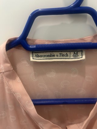 Blusa Abercrombie rosa talla M