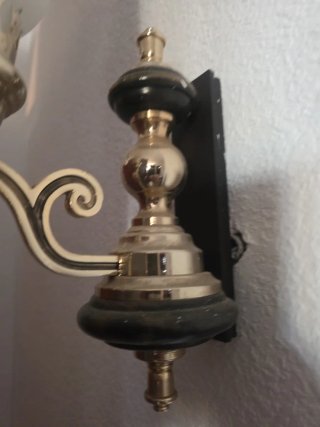 2 Apliques  de pared dorado y negro