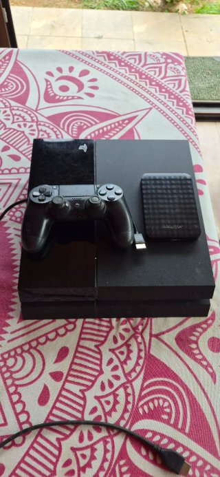 Pacchetto PS4 500GB + PS4 VR + Volante