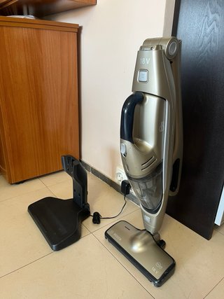 Aspirador Escoba Bosch Inalámbrico Plegable