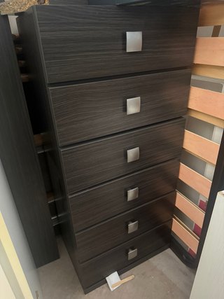 Cajonera de madera y metal