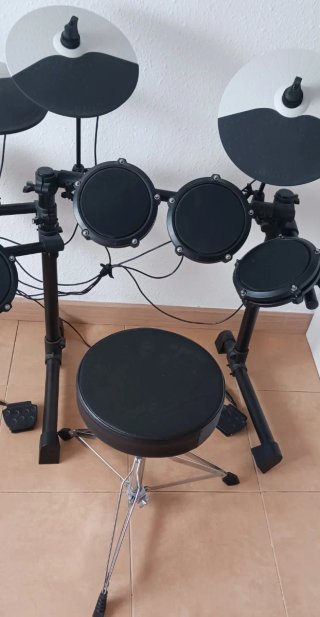 Batería Electrónica Alesis Debut Kit Mesh