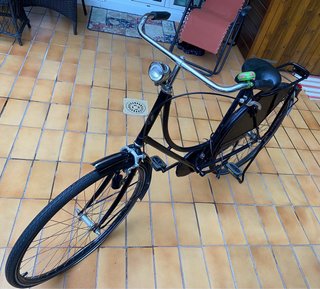 Bicicleta de paseo negra