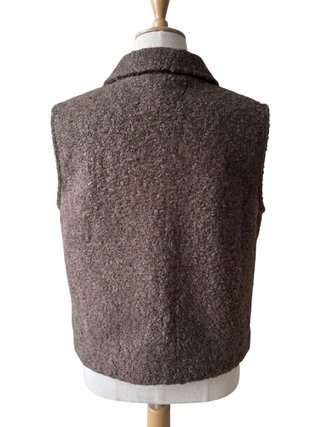 Chaleco de punto rizado marrón