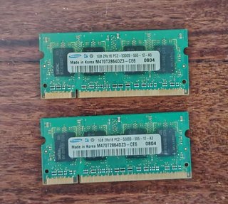 2x Samsung 1GB DDR2 RAM PC2-5300S