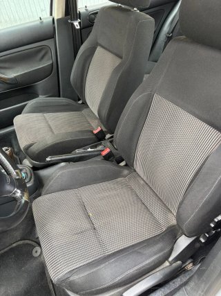 Volkswagen Golf 2002