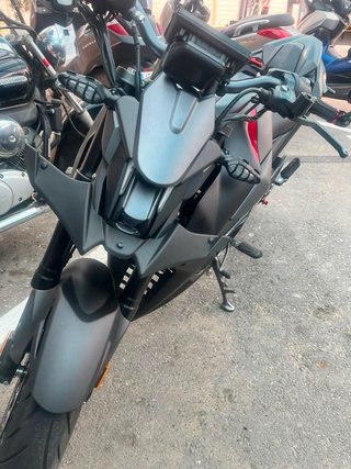 Moto 125cc ABS Negra